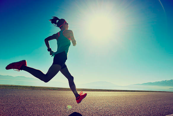 ON COURT CHEZ SPOTEE